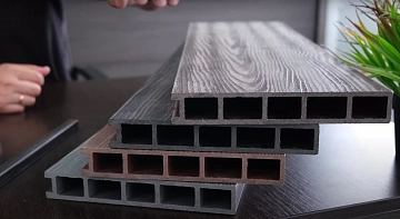 Посмотрите краткий видеообзор грядочной доски. Расскажем о размерах, вариантах петель и дополнительных возможностях.